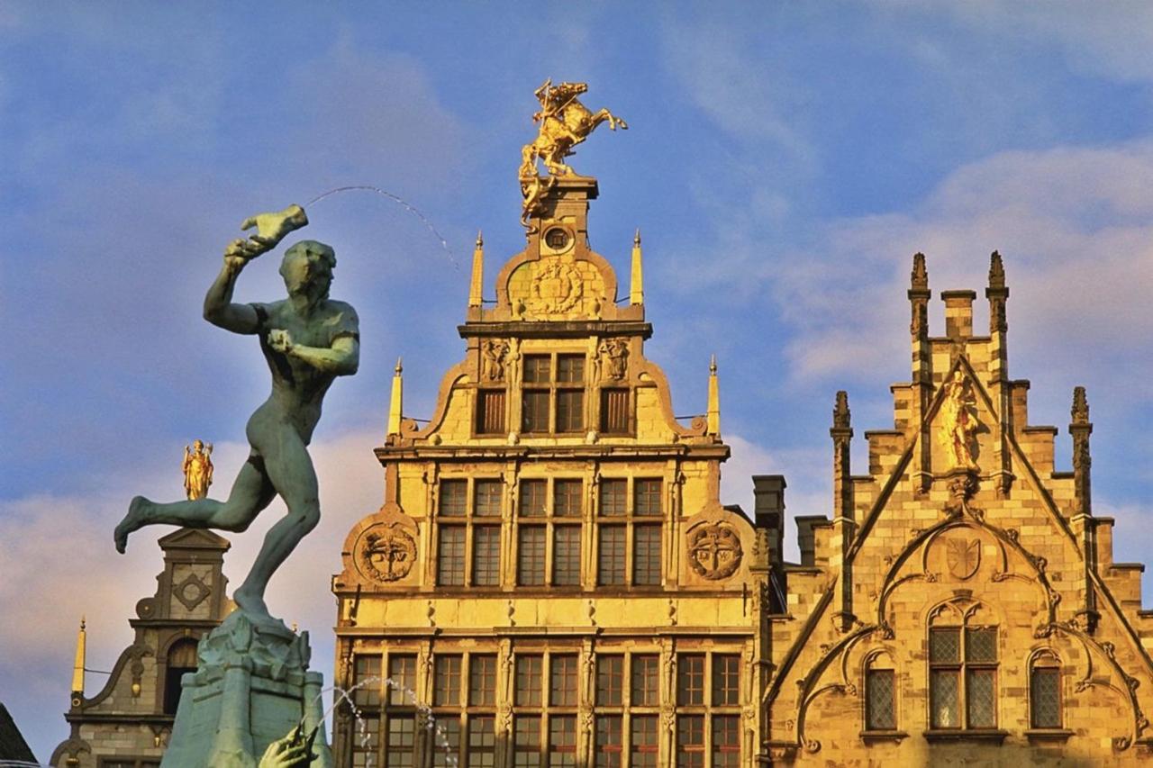 Sleep Inn - Black And Gold Loft Antwerp Cityview Екстериор снимка